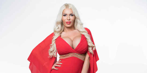 Edona James ist Teilnehmerin bei "Promi Big Brother" 2016