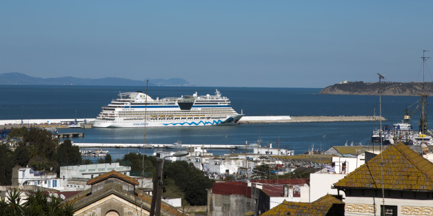 (GERMANY OUT) deutsches Kreuzfahrtschiff Aida liegt im Hafen von Tanger, Marokko (Photo by Fishman/ullstein bild via Getty Images)