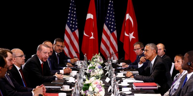 HANGZHOU, CHINA - SEPTEMBER 04: Turkish President Recep Tayyip Erdogan (4th L) and U.S. President Barack Obama (3rd R) are seen during their meeting as the 11th G20 Leaders' Summit continues in Hangzhou, China, on September 04, 2016. (Photo by Mehmet Ali Ozcan/Anadolu Agency/Getty Images)