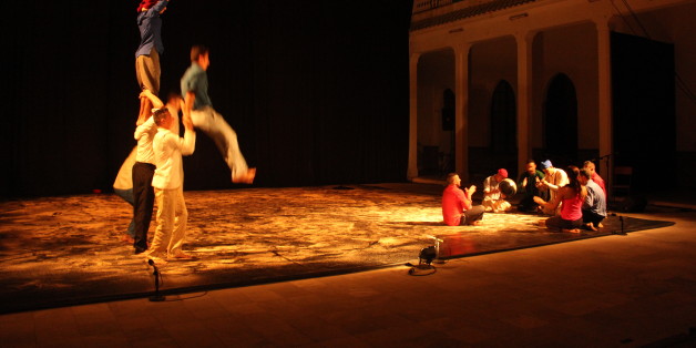 Au palais Moulay Hafid, le groupe acrobatique de Tanger revisite la halka