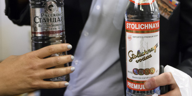 Les négociations sur la Syrie s'éternisent ? Lavrov ramène de la vodka