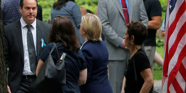 Zusammenbruch: Hillary Clinton muss 9/11-Trauerfeier frühzeitig verlassen