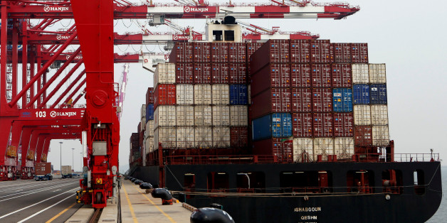 Giant cranes are seen at the Hanjin Shipping container terminal at Incheon New Port in Incheon, South Korea, September 7, 2016. REUTERS/Kim Hong-Ji/File Photo