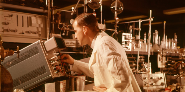 Symbolbild: Wissenschaftler in den 60er-Jahren