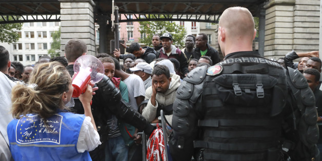Près de 1400 migrants évacués dans le Xe arrondissement de Paris