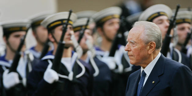 Rome, ITALY: Former president Carlo Azeglio Ciampi leaves the Quirinale Palace in Rome, 15 May 2006, after Giorgio Napolitano was sworn in as Italy's new president. AFP PHOTO / ANDREAS SOLARO (Photo credit should read ANDREAS SOLARO/AFP/Getty Images)