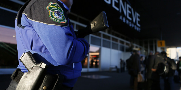 Eine Frau hat im Genfer Flughafen einen falschen Bombenalarm ausgelöst - jetzt muss sie dafür bezahlen.