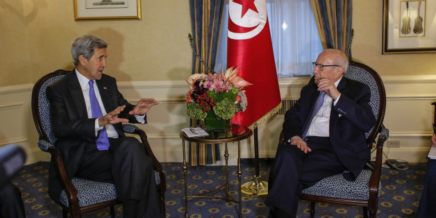 US Secretary of State John Kerry (L) meets with Tunisian President Beji Caid Essebsi in New York on September 19, 2016. Secretary of State John Kerry said Monday the ceasefire in Syria is holding and some aid is getting through but that US and Russian officials are meeting to see if it can continue. 'The basic ceasefire is holding but fragile,' Kerry told reporters in New York between bilateral meetings on the sidelines of the United Nations General Assembly. / AFP / KENA BETANCUR (Photo