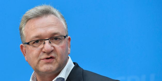 Der Berliner CDU-Chef Frank Henkel will seinen Parteivorsitz abgeben.