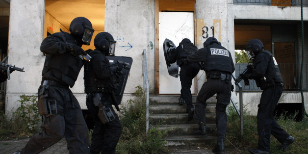 SEK-BEamte bei einer Übung (Symbolfoto)