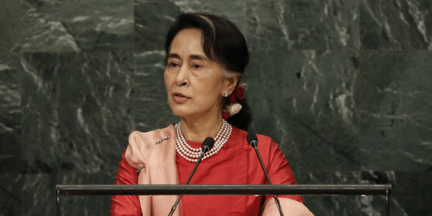 Myanmar's Minister of Foreign Affairs Aung San Suu Kyi addresses the 71st United Nations General Assembly in Manhattan, New York, U.S. September 21, 2016. REUTERS/Mike Segar