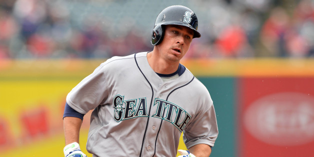 Apr 21, 2016; Cleveland, OH, USA; Seattle Mariners catcher Steve Clevenger (32) rounds the bases after hitting a two-run home run during the second inning against the Cleveland Indians at Progressive Field. Mandatory Credit: Ken Blaze-USA TODAY Sports