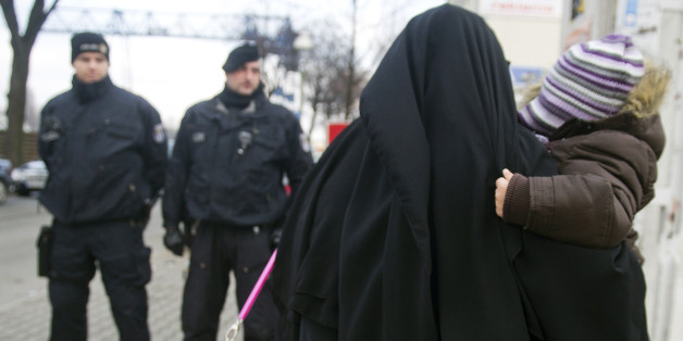 Überraschung in der Schweiz: Nationalrat stimmt für Burka-Verbot
