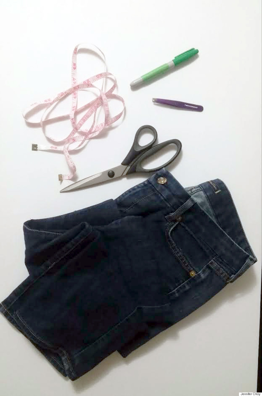 Diy Frayed Jeans How To Fray Your Denim Into Fringed Hem Perfection Huffpost Canada