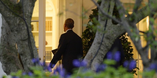 Barack Obama marche vers le bureau ovale, le 28 septembre. Le congrès a rejeté son véto sur les poursuites contre l’Arabie saoudite