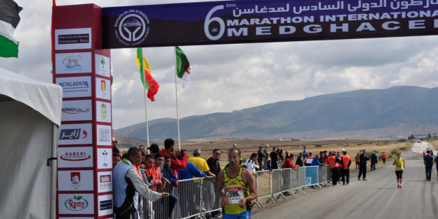 Ligne d'arrivée du 6e marathon international de Medghacen, au pied du mausolée du même nom, le 10 octobre 2015