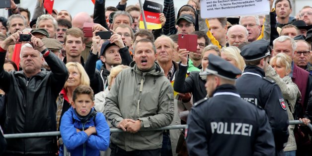 Sind deutsche Polizisten auf dem rechten Auge blind? Das sagen Experten