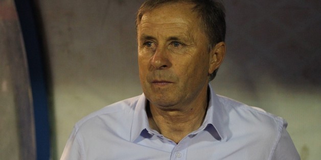 BLIDA, ALGERIA - OCTOBER 09: Head Coach of Algeria, Milovan Rajevac (C) gestures during the FIFA World Cup 2018 qualifying soccer match between Algeria and Cameroon at the Mustapha Tchaker Stadium in Blida, Algeria on October 09, 2016. (Photo by Bechir Ramzy/Anadolu Agency/Getty Images)