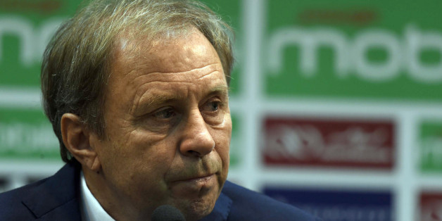 Serbian Milovan Rajevac, the newly appointed Algerian football team coach and former professional player, speaks on July 14, 2016 during a press conference at the Olympic complex Mohamed-Boudiaf in Algiers, following his nomination for the new post. / AFP / Farouk Batiche (Photo credit should read FAROUK BATICHE/AFP/Getty Images)