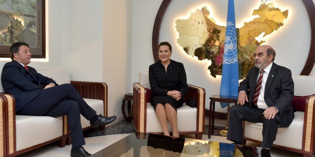 De gauche à droite, le premier ministre italien Matteo Renzi, la princesse Lalla Hasnaa et le directeur général de la FAO José Graziano da Silva