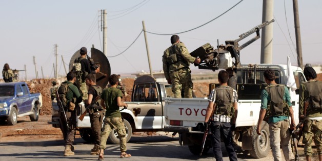 ALEPPO, SYRIA - OCTOBER 15: Members of Free Syrian Army (FSA), Turkish artillery units and coalition air forces carry out an operation against Deash terrorists to retake the Soran town, north of Aleppo, Syria on October 15, 2016. (Photo by Mamun Ebu Omer/Anadolu Agency/Getty Images)