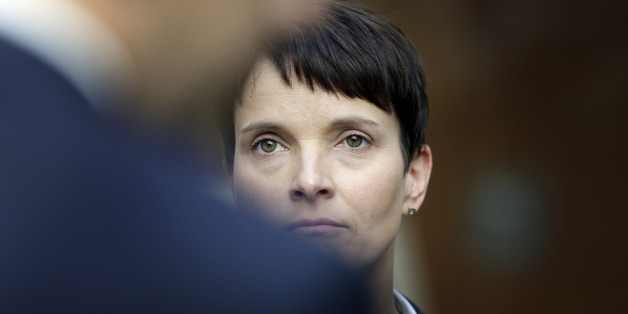 Propaganda-Offensive im Netz: AfD will mit Meinungsrobotern Wähler gewinnen