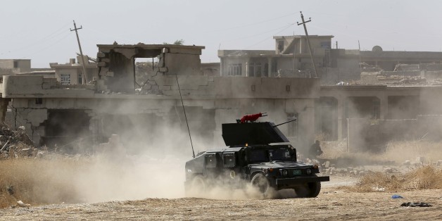 Die irakische Armee und kurdische Peschmerga-Kämpfe rücken weiter auf Mossul vor.
