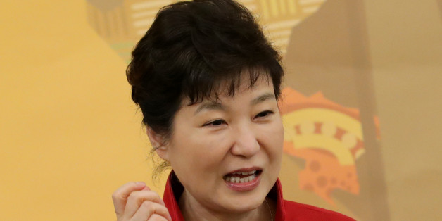 박근혜 대통령이 25일 청와대에서 열린 한·아프리카 장관급 경제협력회의 환영 만찬에서 인사말을 하고 있다.