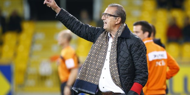 LOKEREN,BELGIUM - 01 October 2016 : Georges Leekens head coach of Sporting Lokeren pictured during the Jupiler Pro League match between Sporting Lokeren and Kv Kortrijk on 01/10/2016, in Lokeren, Belgium. ( picture by Jimmy Bolcina / Photo News via Getty Images)