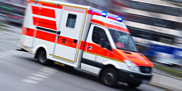 Bei einer Messerstecherei wurden in Frankfurt mehrere Personen schwer verletzt. (Symbolbild)