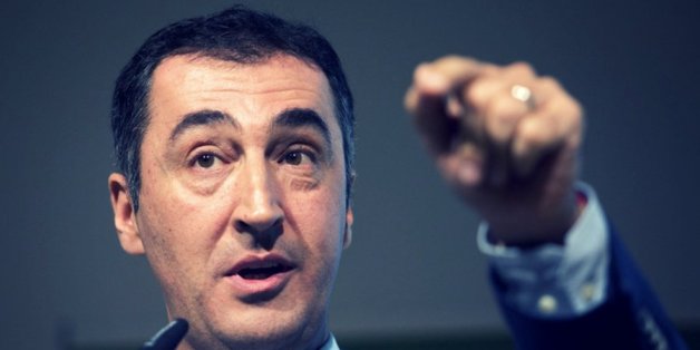 Grünen-Chef Cem Özdemir hat die jüngsten politischen Entwicklungen in der Türkei scharf kritisiert