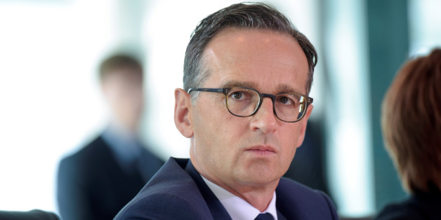 German Justice Minister Heiko Maas arrives for a cabinet meeting at the Chancellery in Berlin, Germany August 24, 2016. REUTERS/Stefanie Loos