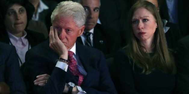 Le FBI publie une vieille enquête sur Bill Clinton, les démocrates sont furieux