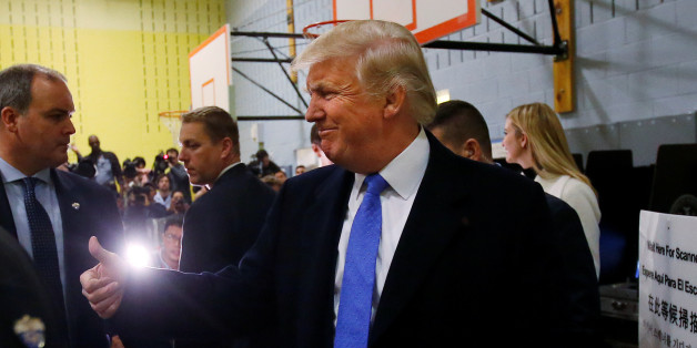 Trump führt nach Wahlmännern, Kopf-an-Kopf-Rennen in Florida