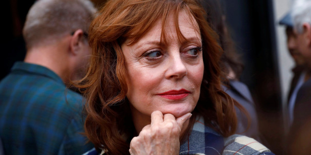 Actor Susan Sarandon stands backstage at a climate change rally in solidarity with protests of the pipeline in North Dakota at MacArthur Park in Los Angeles, California October 23, 2016. REUTERS/Patrick T. Fallon