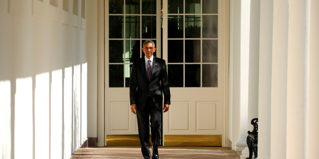 U.S. President Barack Obama walks the Colonnade toward the Oval Office of the White House in Washington on election day, November 8, 2016. REUTERS/Kevin Lamarque