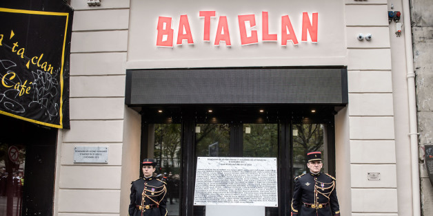 A commemorative plaque unveiled by French President Francois Hollande and Paris Mayor Anne Hidalgo is seen in front of the Bataclan concert hall, in Paris, France, November 13, 2016, during a ceremony held for the victims of last year's Paris attacks which targeted the Bataclan concert hall as well as a series of bars and killed 130 people. REUTERS/Christophe Petit Tesson/Pool