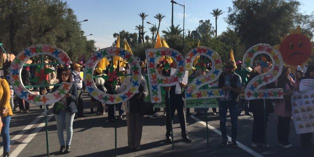 Des militants du monde entier marchent pour le climat à Marrakech (PHOTOS)