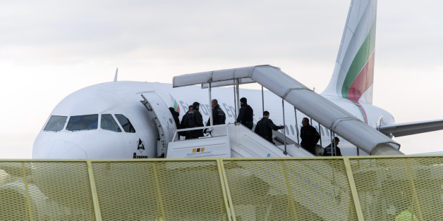 Abgelehnte Asylbewerber am Baden-Airport in Rheinmünster