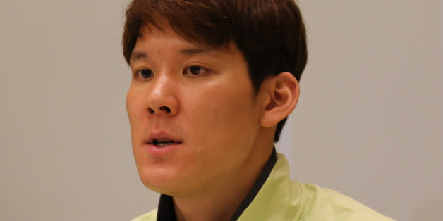 수영선수 박태환이 21일 일본 도쿄 시내에서 한국 기자들을 만난 자리에서 김종 전 문화체육관광부 차관의 올림픽 포기 외압 논란에 대해 말하고 있다.