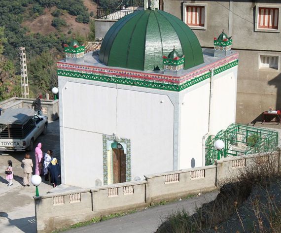 mausolée mohand oulhocine