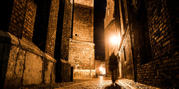Zu dem Mythos um "Jack the Ripper" existieren viele Verfilmungen und Bücher, die sich mit der Frage beschäftigen: Wer war der Serienmörder? (Symbolbild)