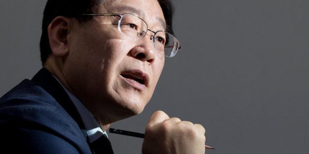 Lee Jae-myung, mayor of Seongnam city, speaks during an interview in Seongnam, South Korea, on Wednesday, Nov. 23, 2016. Lee is rising in opinion polls with about a year to go until South Korea's next presidential election. He wants to break up the country's biggest companies, meet unconditionally with North Korean leader Kim Jong Un, and throw President Park Geun-hye in jail over an influence-peddling scandal. Photographer: SeongJoon Cho/Bloomberg via Getty Images