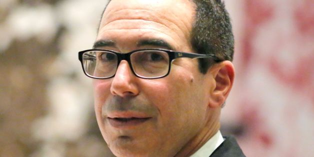 US President-elect Donald Trump adviser Steven Mnuchin leaves from the Trump Tower in New York on November 14, 2016. / AFP / KENA BETANCUR (Photo credit should read KENA BETANCUR/AFP/Getty Images)