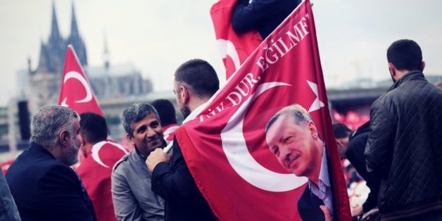 Die Junge Union verlangt eine Deutschpflicht für Demonstrationen und verwies in diesem Zusammenhang auf eine Pro-Erdogan-Demo in Köln.