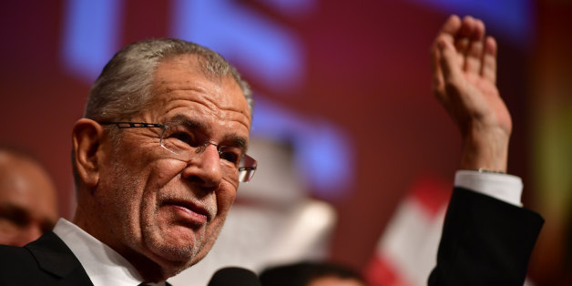 VIENNA, AUSTRIA - DECEMBER 04: Austrian independent presidential candidate Alexander van der Bellen cheers to his supporters after winning in the Austrian presidential elections at the election party on December 4, 2016 in Vienna, Austria. Van der Bellen has competed with 53,3% against Norbert Hofer, presidential candidate for the right-wing populist Austria Freedom Party (FPOe). (Photo by Alexander Koerner/Getty Images)