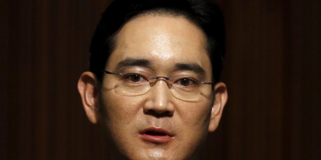 Jay Y. Lee, the company's vice chairman and the only son of Samsung Electronics chairman Lee Kun-hee, makes a public apology over the spread of the Middle East Respiratory Syndrome (MERS) at Samsung Medical Center, at the company's headquarters in Seoul, South Korea, June 23, 2015. REUTERS/Kim Hong-Ji