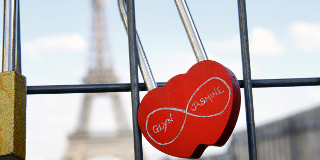 Die Stadt Paris will Liebesschlösser verkaufen - und den Erlös an Flüchtlinge spenden