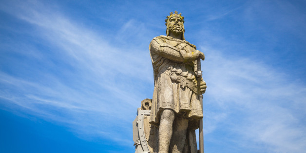 Robert the Bruce, king of Scots; stone statue in front of Stirling castle. Scotland