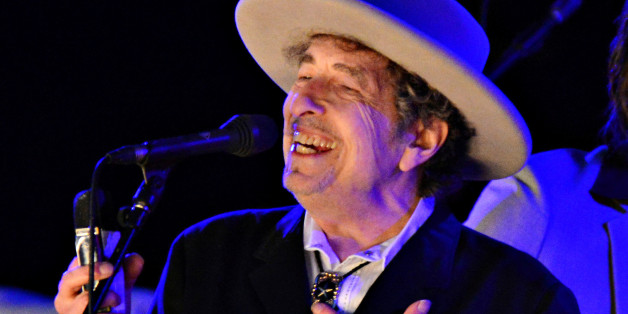 U.S. musician Bob Dylan performs during on day 2 of The Hop Festival in Paddock Wood, Kent on June 30th 2012. REUTERS/Ki Price/Files